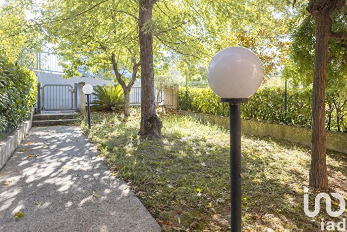 Casa con 6 locali in vendita in Via della Collina, Urbino