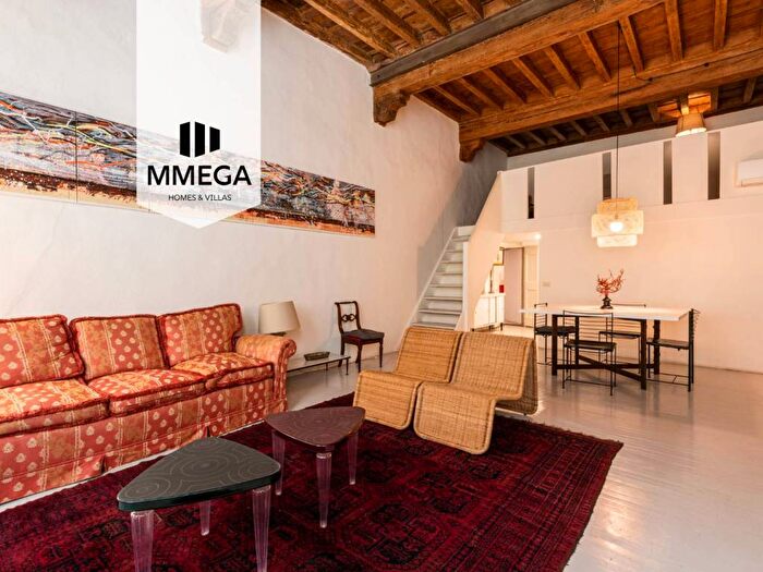 Appartamento con 6 locali in vendita in Via della Vigna Vecchia, Signoria Uffizi, Firenze