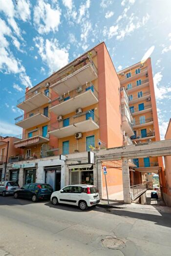 Appartamento quadrilocale in vendita in Via del Bosco, Catania