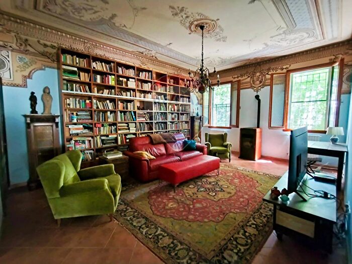 Casa con 18 locali in vendita in Via Maffei, Stienta