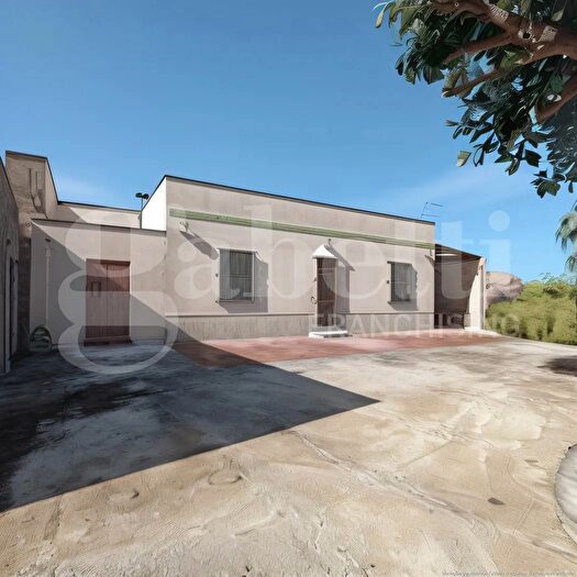 Casa con 10 locali in vendita in Via Garibaldi, Paceco