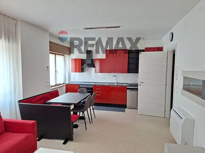 Appartamento trilocale in affitto in Via Pirago, Longarone