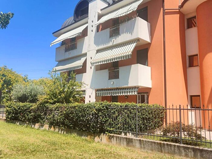 Appartamento trilocale in affitto in Via Agostino Contarello, Chiesanuova Montà Sant'Ignazio, Padova