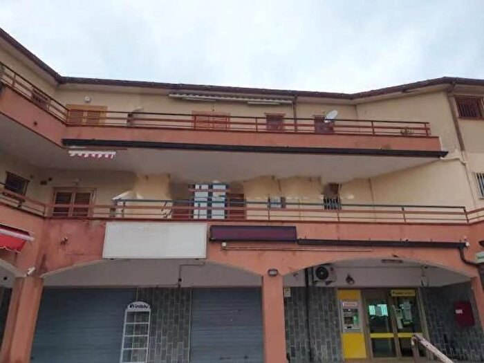 Appartamento trilocale in vendita in Via Nazionale, San Nicola Arcella