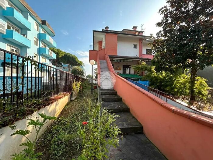 Casa trilocale in vendita in Viale Marco Valerio Marziale, Ravenna