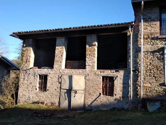 Casa monolocale in vendita in Capoponte, Tizzano Val Parma
