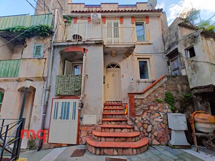 Casa quadrilocale in vendita in Via Umberto I, Itala