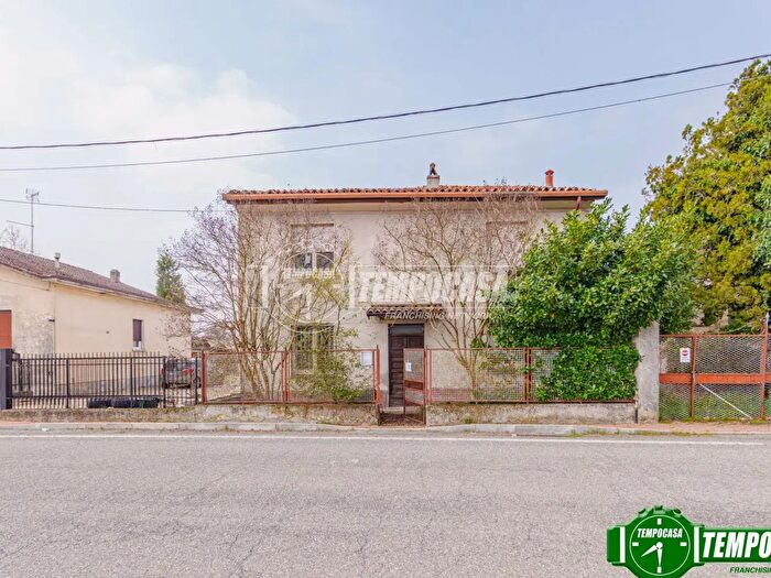 Casa con 6 locali in vendita in Via San Nazzaro, Robecco Pavese