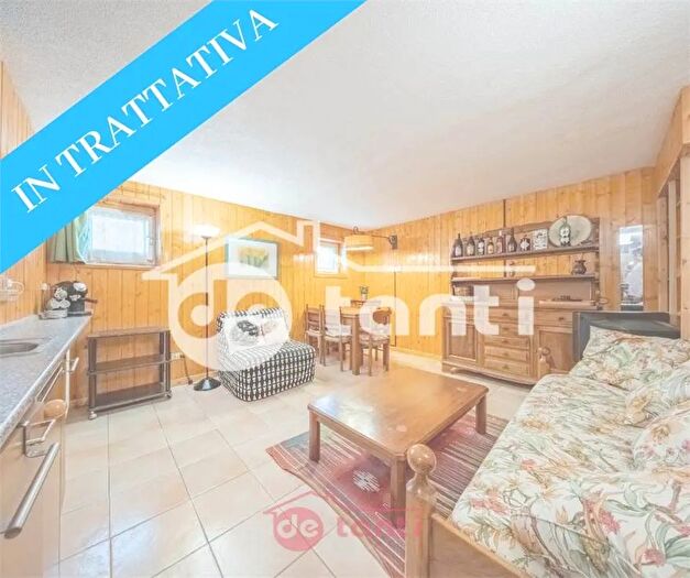 Appartamento bilocale in vendita in Via G Carducci Madesimo So, Madesimo