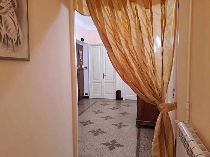 Appartamento quadrilocale in affitto in Via Ettore Cadenaccio, Sestri Ponente, Genova