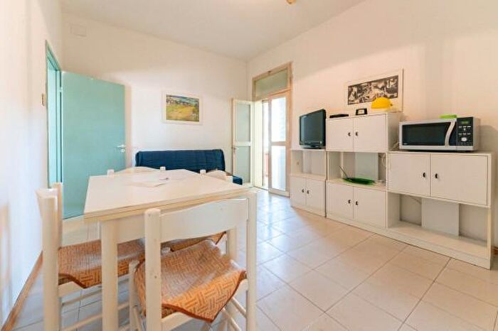 Appartamento trilocale in vendita in Via Giuseppe Giusti, Comacchio