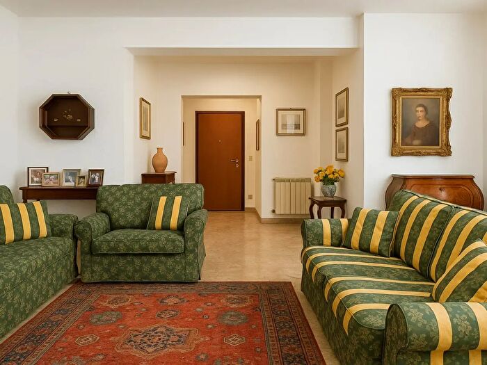 Appartamento trilocale in vendita in Via Sandro Botticelli, Palermo