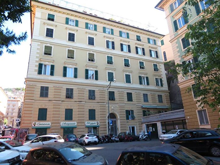 Appartamento con 6 locali in affitto in Corso Firenze, Castelletto, Genova