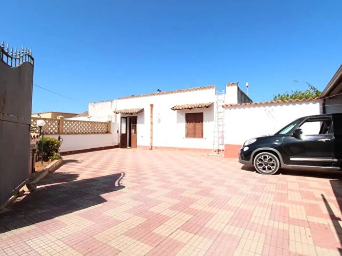 Appartamento trilocale in vendita in Via Vito Tartamella, Misiliscemi