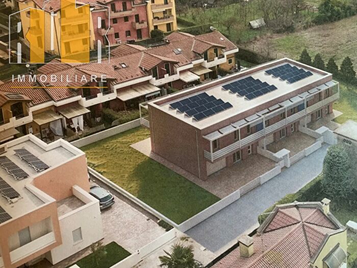 Casa con 5 locali in vendita in Via Salata, Noventa Padovana