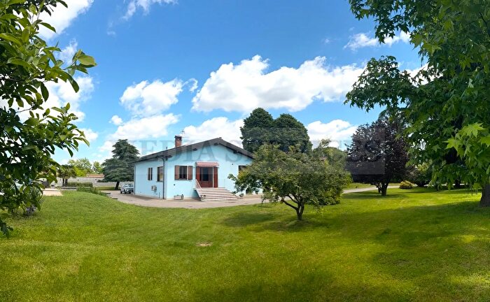 Casa quadrilocale in vendita in Via Roma N°, Garlasco