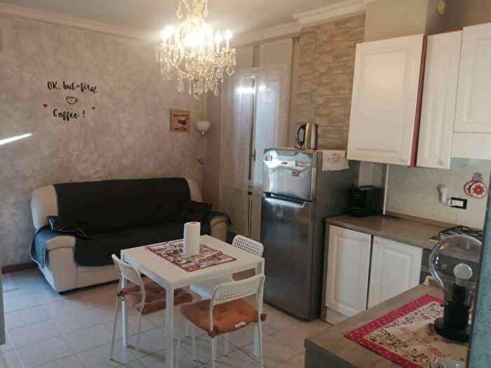 Appartamento trilocale in affitto in Via Achille Casanova, Murri, Bologna