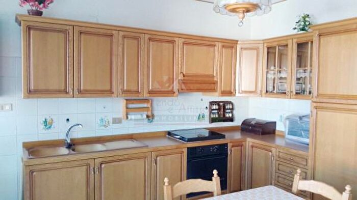 Appartamento quadrilocale in vendita in Via Vittorio Argentieri, Montenero Di Bisaccia