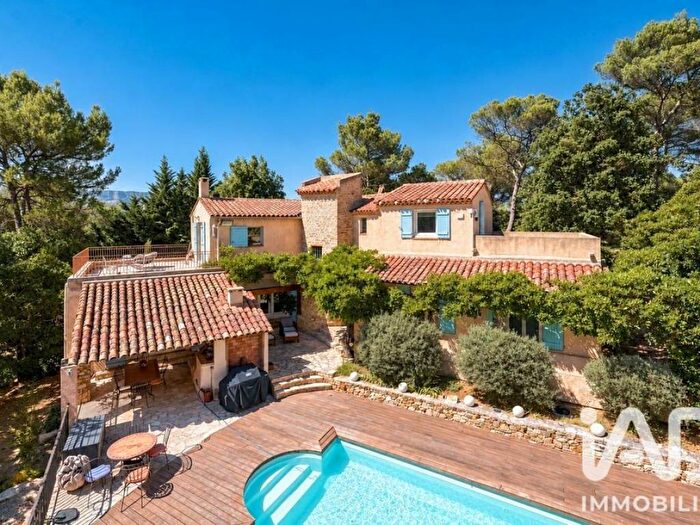 Casa quadrilocale in vendita in Fuveau