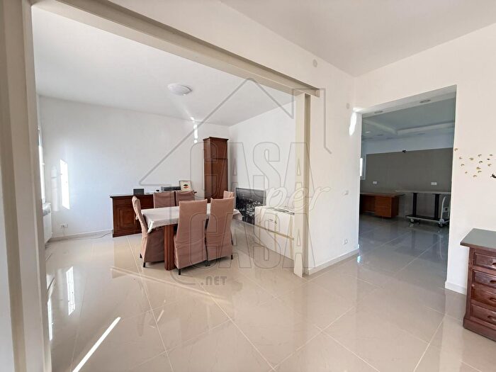 Casa con 6 locali in vendita in Via Fogolari Este, Este