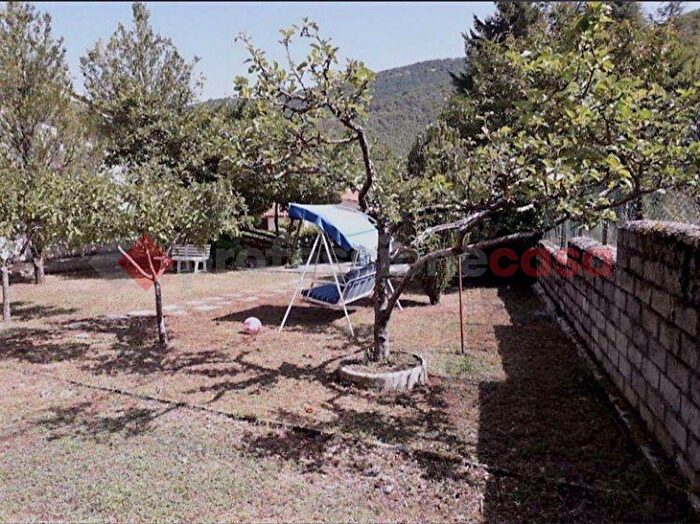 Casa in vendita in Via Renato di Paolo Snc, Camerata Nuova