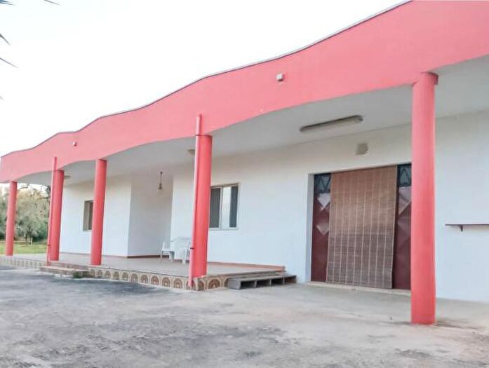 Casa con 5 locali in vendita in Latiano