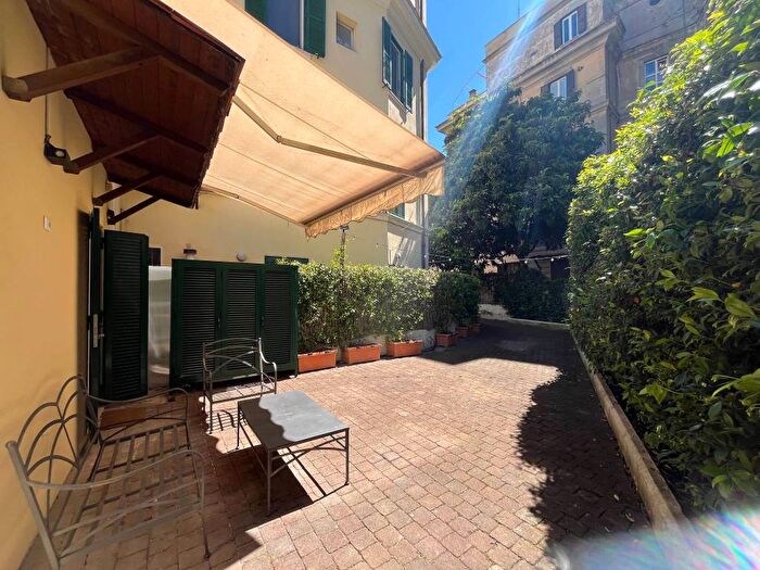 Appartamento bilocale in affitto in Via degli Orti della Farnesina, Ponte Milvio, Roma