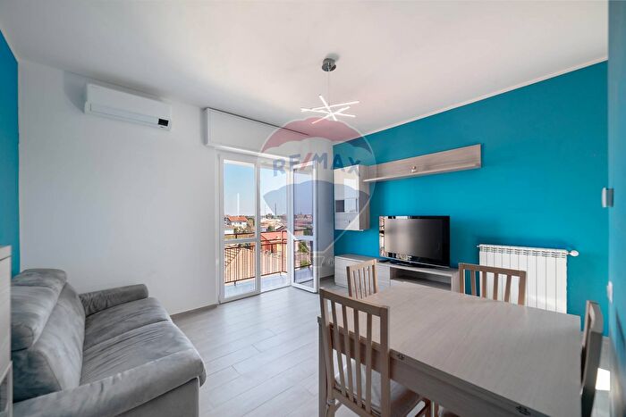 Appartamento trilocale in vendita in Busto Garolfo