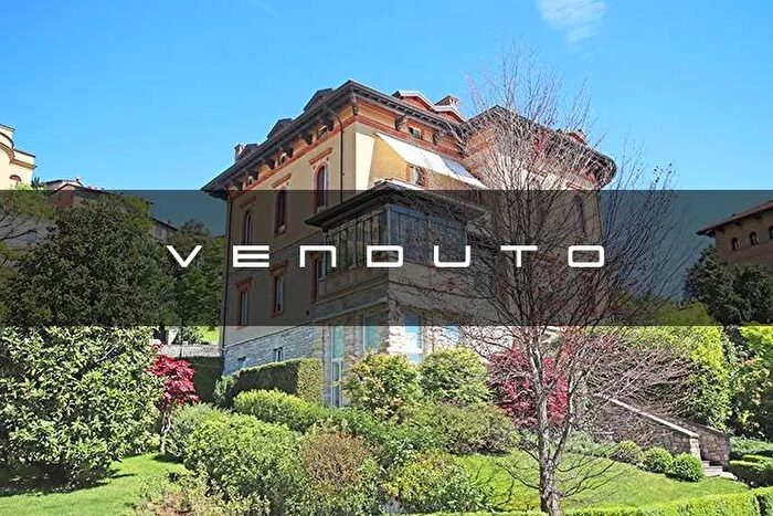 Appartamento con 6 locali in vendita in Viale Vittorio Emanuele II, Bergamo