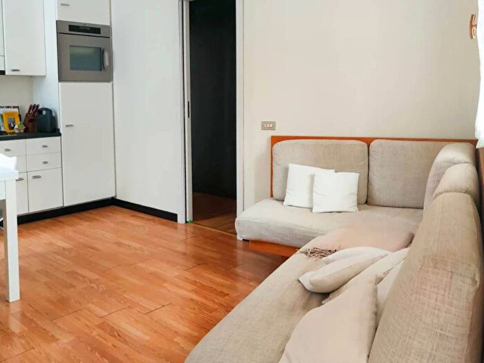 Appartamento bilocale in affitto in Via Paolo Giovio, Vercelli Wagner, Milano