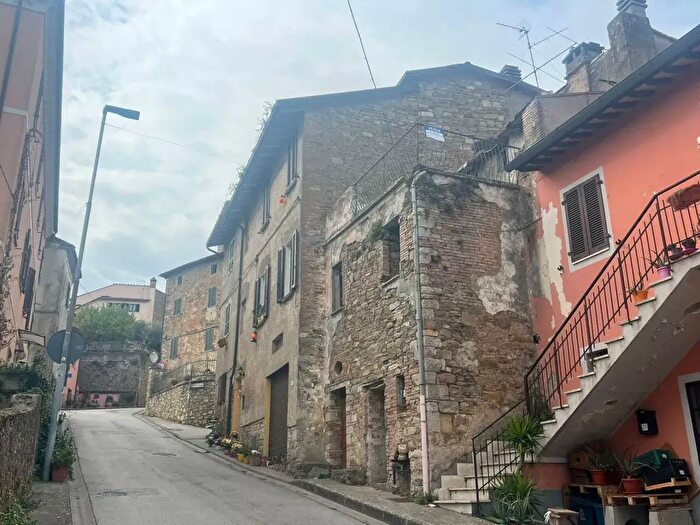 Casa in vendita in Via Agilla, Magione