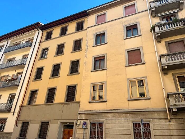 Appartamento quadrilocale in vendita in Via del Rosso Fiorentino, Firenze