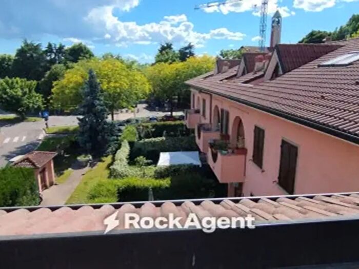 Casa trilocale in vendita in Via Fratelli Cervi, Trezzano Rosa