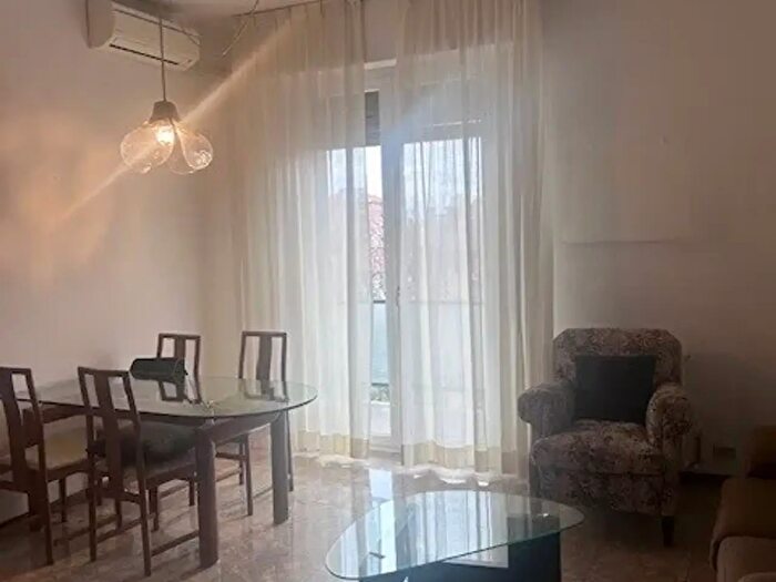 Appartamento trilocale in vendita in Via Lombardia, Bologna