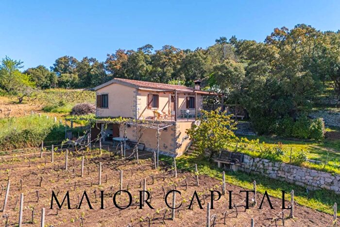 Casa bilocale in vendita in Loc La Talga Snc, Calangianus