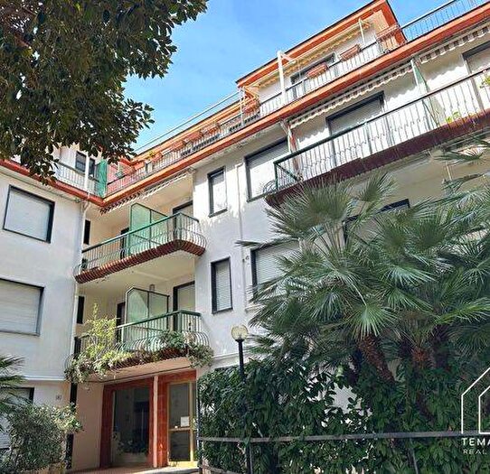 Appartamento trilocale in affitto in Salita Poggio, La Brezza Tre Ponti, Sanremo