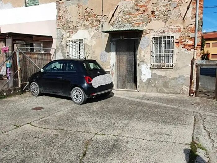 Casa quadrilocale in vendita in Lucca