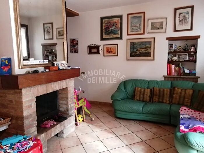 Casa bilocale in vendita in Cadelbosco Di Sopra