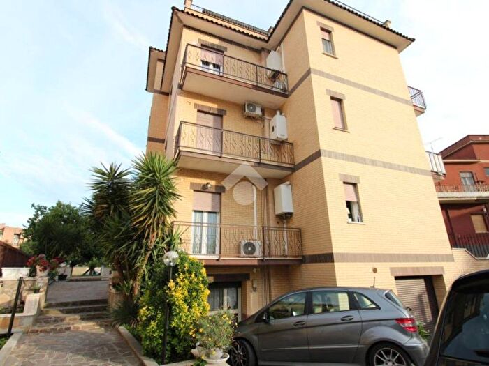 Casa monolocale in affitto in Via Sotto Il Monte, Labaro, Roma