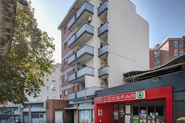 Appartamento trilocale in vendita in Trieste