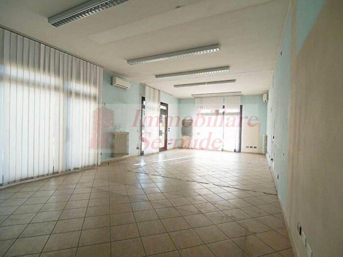 Appartamento bilocale in affitto in Via San Francesco, Borgocarbonara