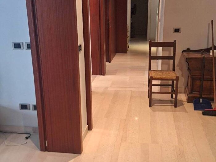 Appartamento quadrilocale in affitto in Via Ezio, Prati, Roma