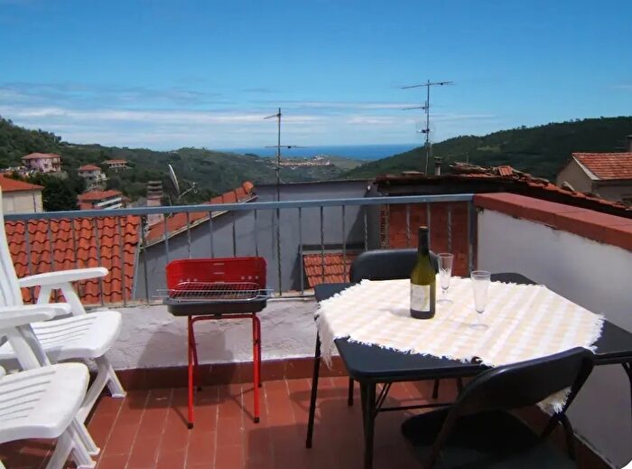 Casa monolocale in vendita in Via Edmondo De Amicis, Pietrabruna