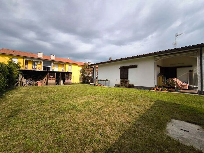 Case in Vendita e in Affitto - 3