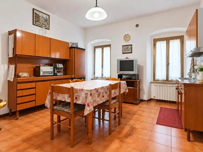 Casa con 6 locali in vendita in Via Fulgenzo Petrelli, Sigillo