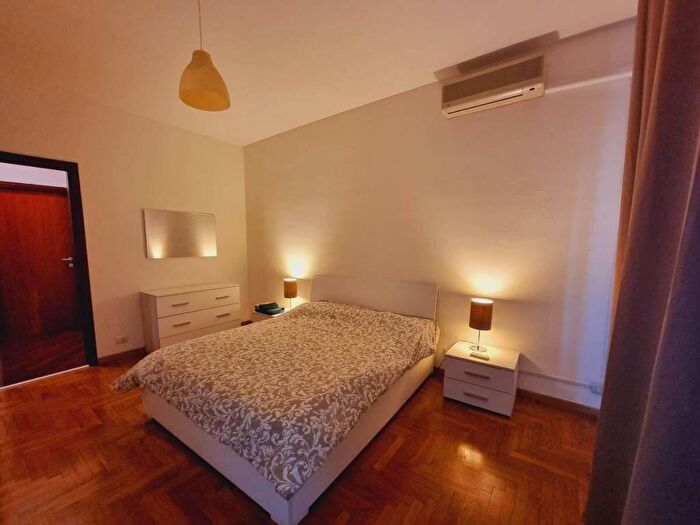 Appartamento trilocale in affitto in Via Savona, Solari, Milano