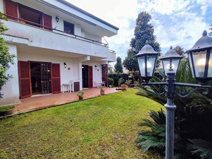 Casa trilocale in affitto in Via della Stazione, Villa Claudia, Anzio