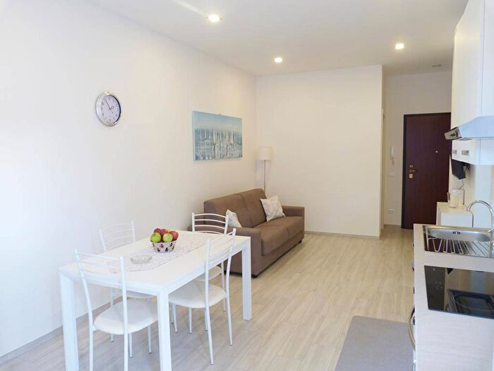 Appartamento trilocale in affitto in Via Neghelli, Fenarina Via Neghelli Collina di Ponente, Alassio