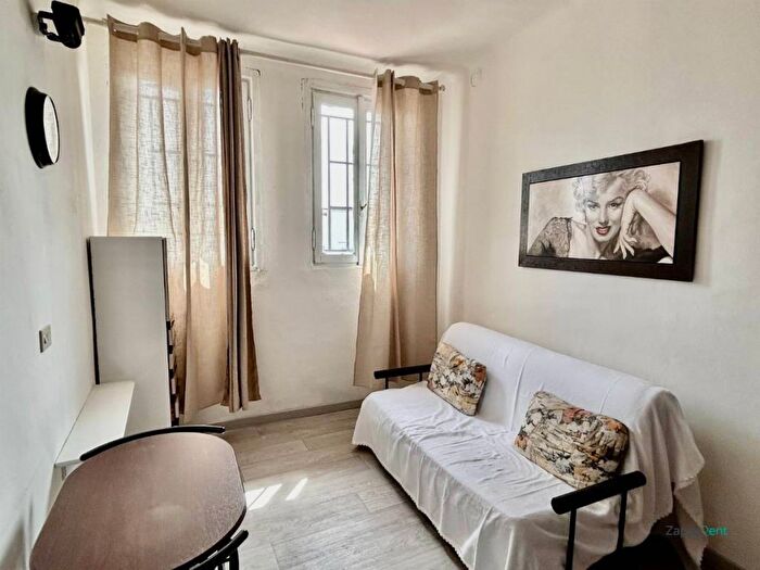 Appartamento monolocale in affitto in Via Cosimo del Fante, Ticinese, Milano