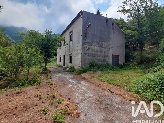 Casa con 7 locali in vendita in Frazione Campolevari, Longobardi